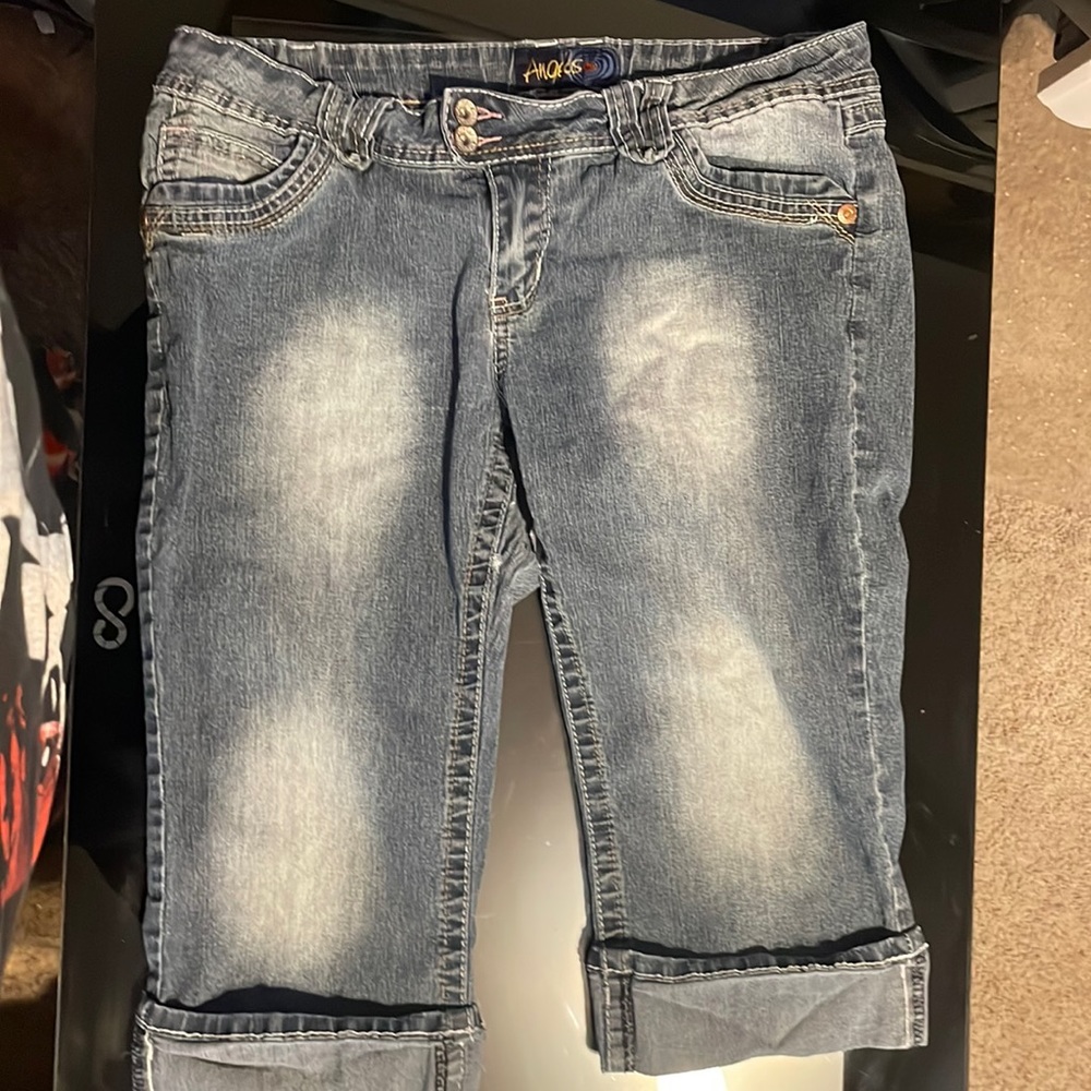 Angel Capris